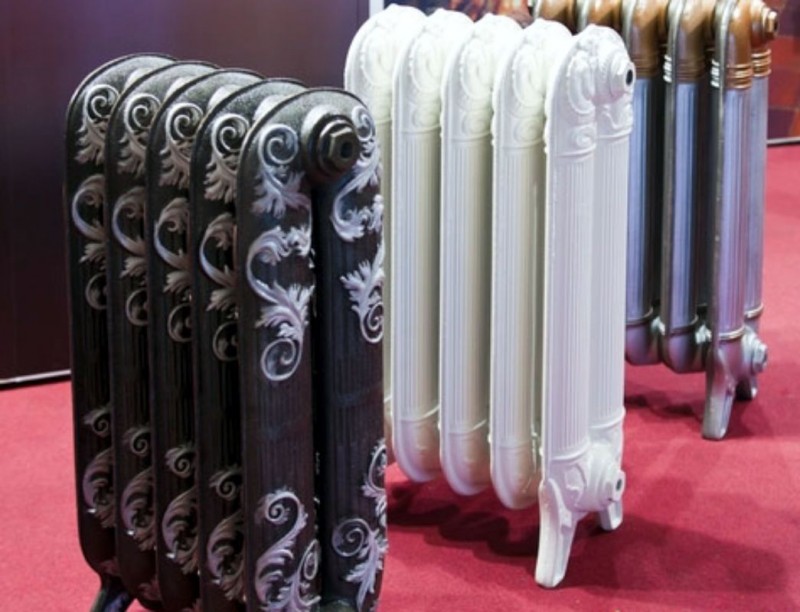 Вариант исполнения чугунных радиаторов отопления в стиле Ретро
